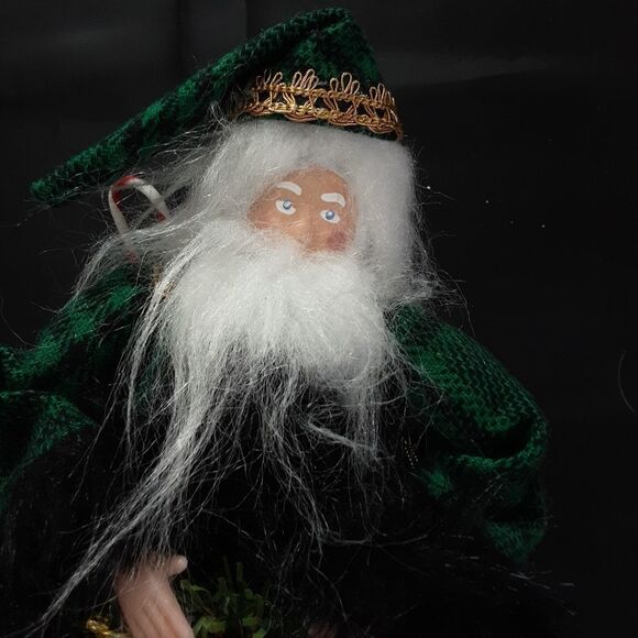 VINTAGE Saint Nicholas Figure Green Plaid with Wreath & Sack of … - Picture 8 of 9